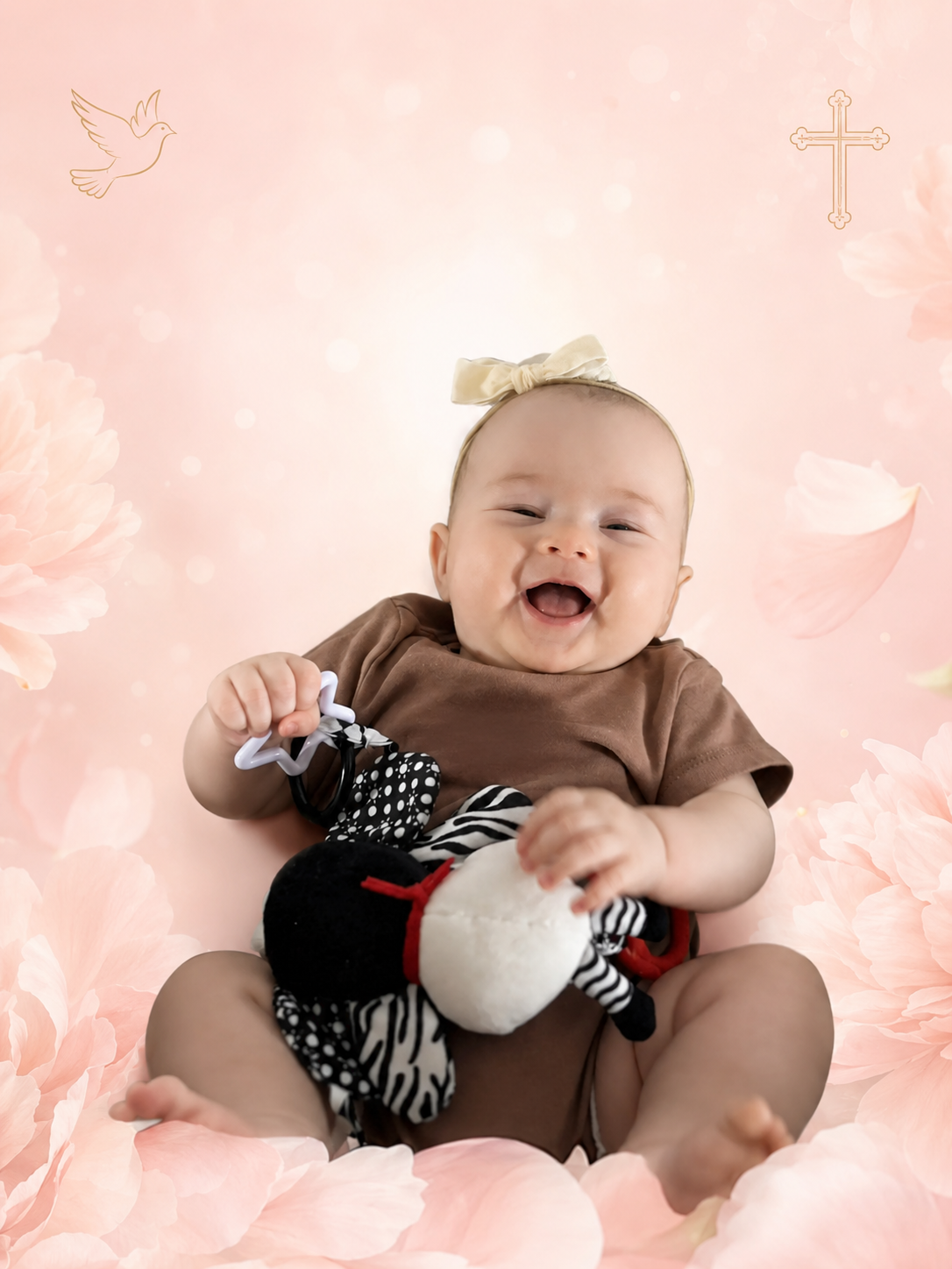 Аделина улыбается